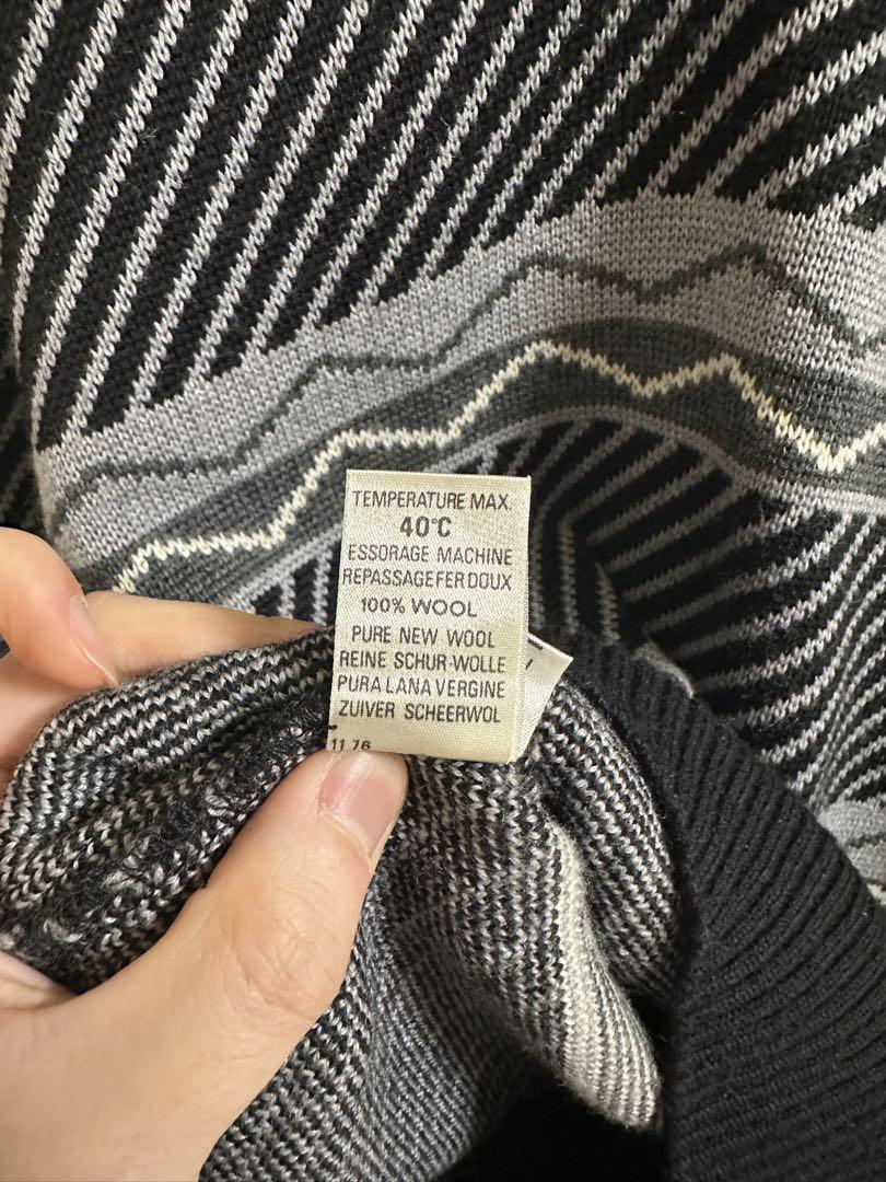 Christian Dior Vネックセーター 黒・グレー