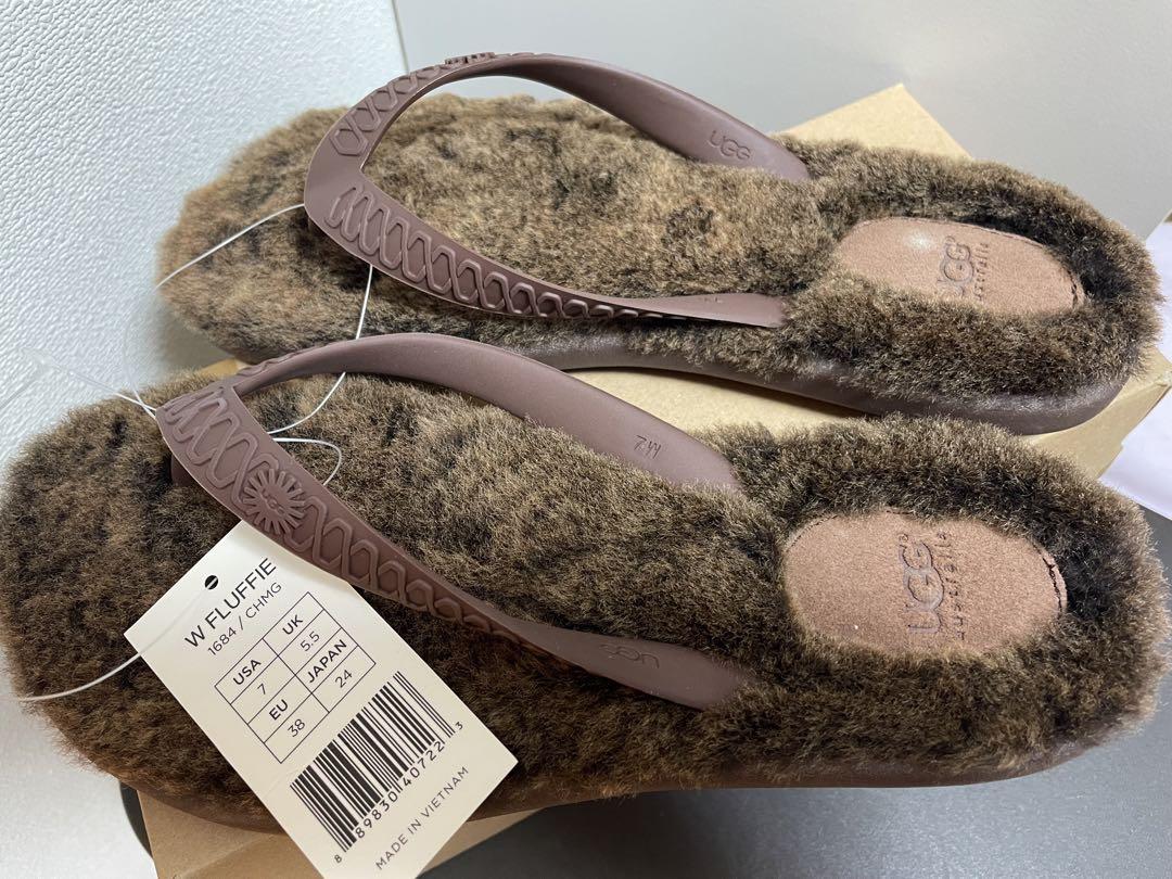 新品未使用！！　UGG アグ　サンダル　ファーもこもこ