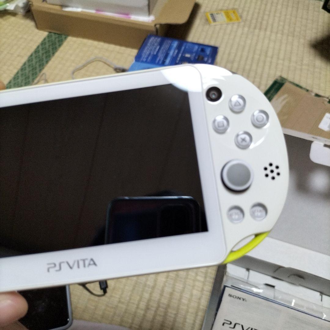 ps vita psvita 　未使用　新品　展示品　ライムグリーン　lime