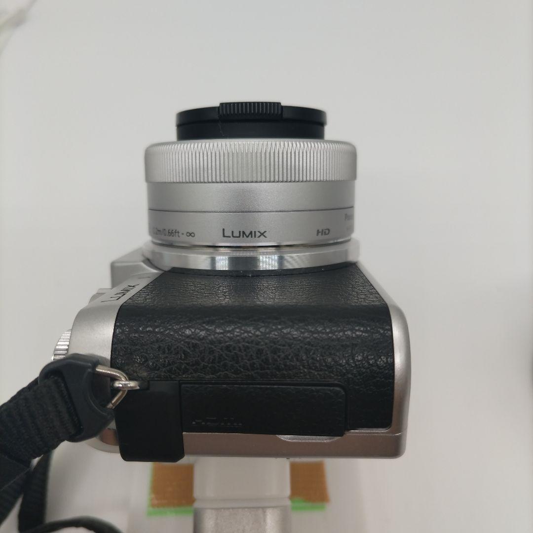 パナソニック LUMIX G DMC-GF7 ダブルズームレンズキット シルバー