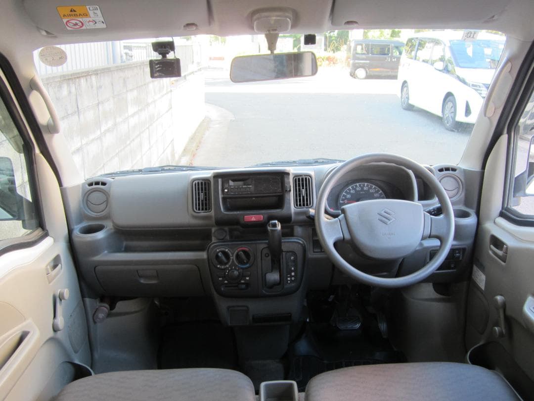 車検２年　エブリイ　バン　最新　現行　【希少6万キロ】H30年12月中期　軽バン