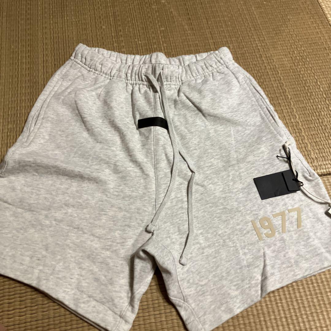 新品　Fog Essentials ハーフパンツ　ショーツ
