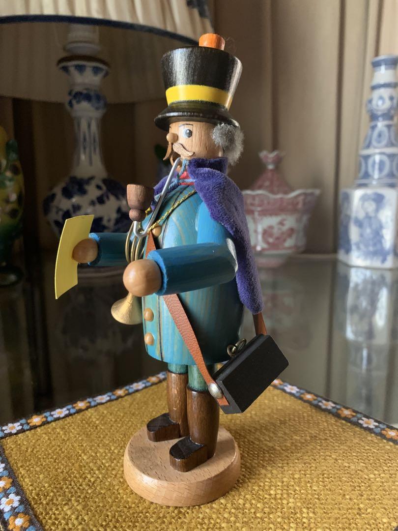 ドイツ製パイプ人形　ビンテージ未使用品の郵便屋さん細かい所まで作られた綺麗な色！