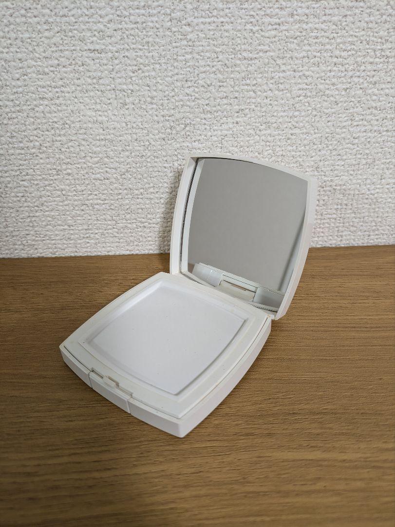 CHANEL LE BLANC パウダーファンデーション 12g ファンデーション