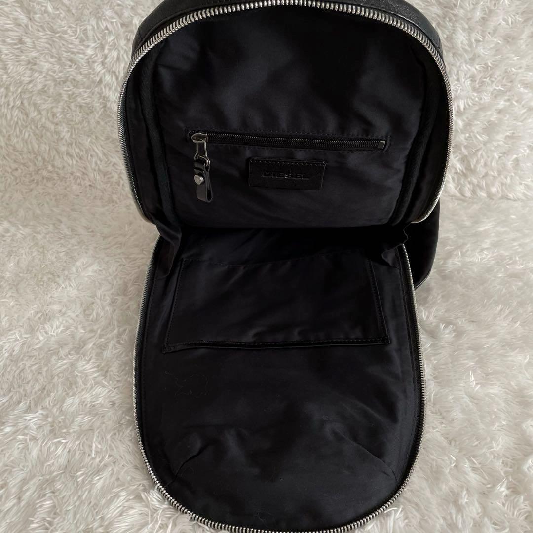 美品 ディーゼル ボディーバッグ レザー 本革 ブラック