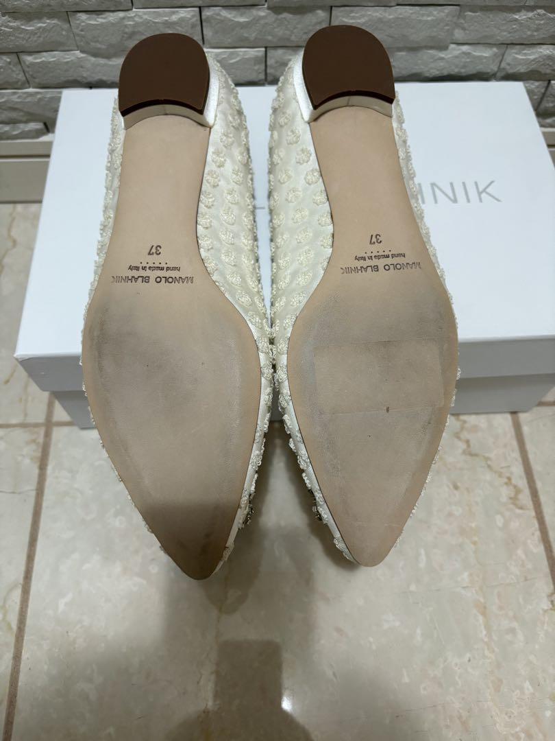MANOLO BLAHNIK ビジュー付きフラットシューズ