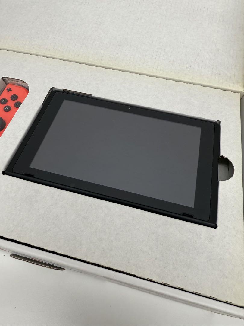 Nintendo Switch 本体 ※液晶黄ばみあり