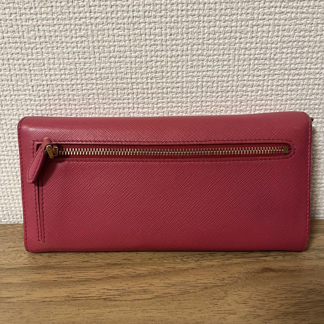 サフィアーノレザー