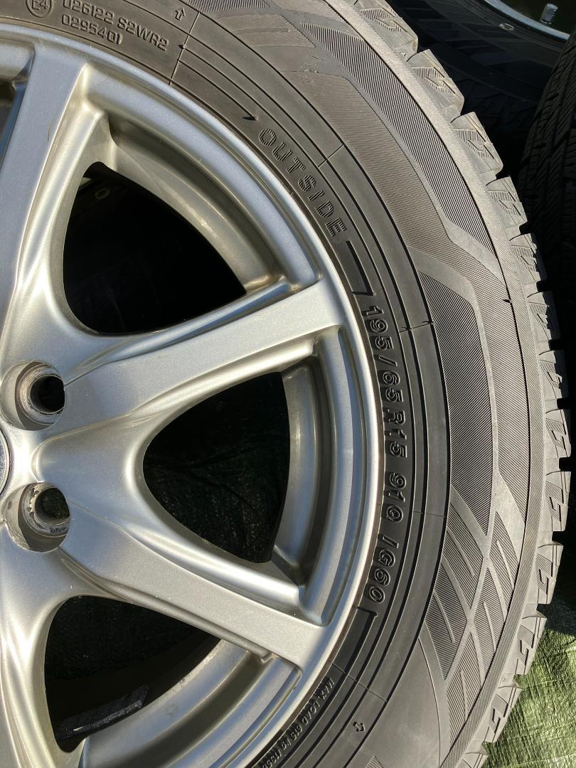 スタッドレスタイヤ2　195/65R15　ヨコハマ　ホイール付き　IG60