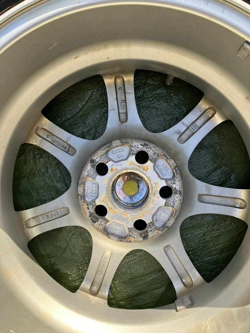スタッドレスタイヤ2　195/65R15　ヨコハマ　ホイール付き　IG60