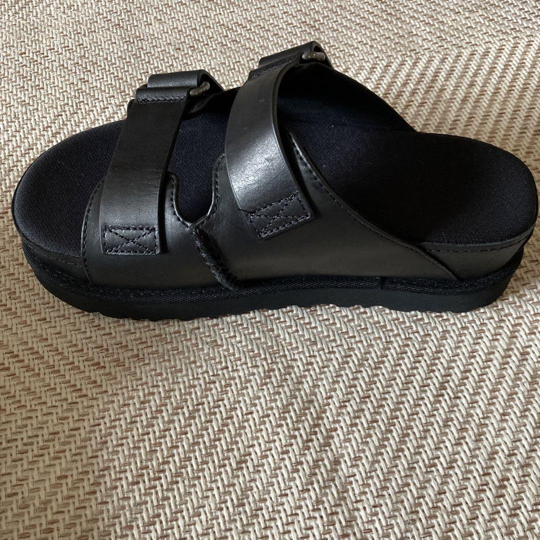 UGG W