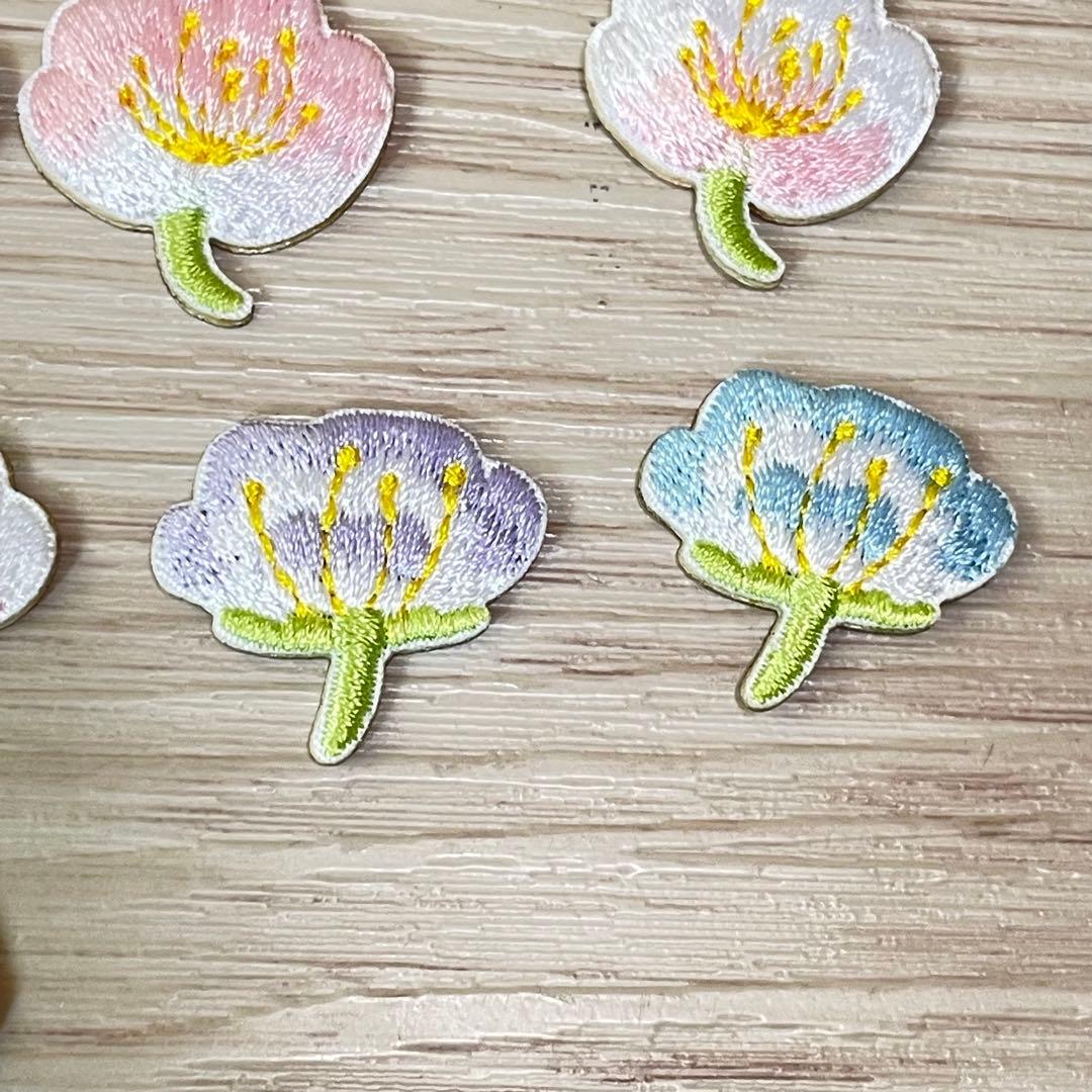14枚 剥がせる アイロン接着 刺繍 アップリケ 花 桜 ピンク ブルー 紫 14枚 剥がせる アイロン接着 刺繍 アップリケ 花 桜 ピンク ブルー 紫