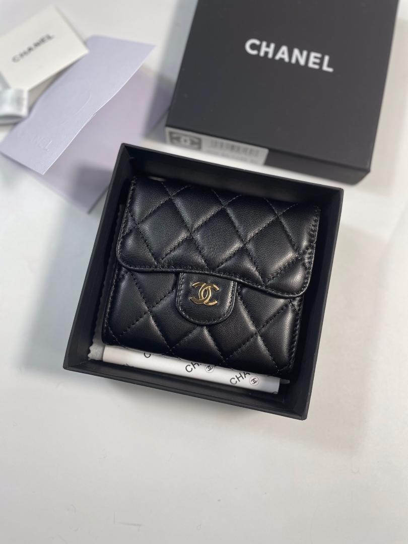 CHANEL ブラックレザー 三つ折り財布