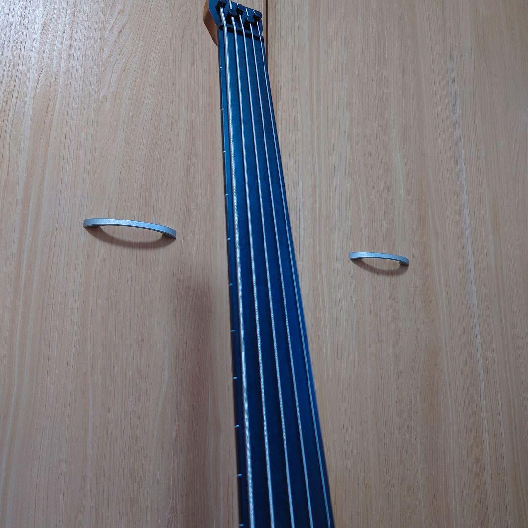 Ibanez EHB1005F  フレットレスベース