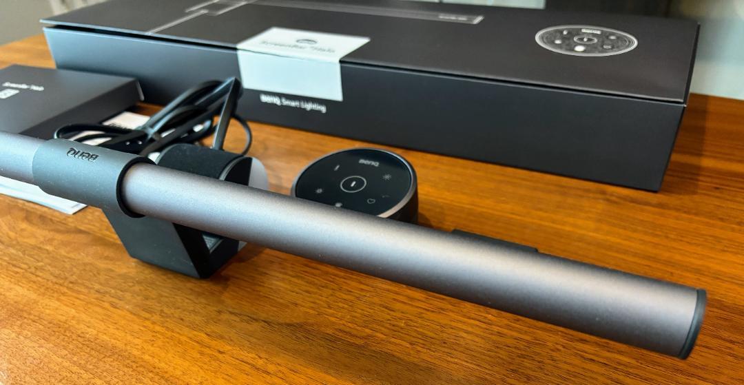 美品：BenQ ScreenBar Halo スクリーンバー