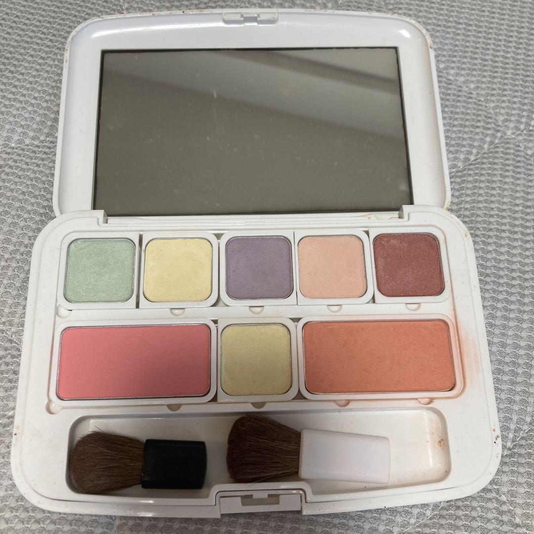 ニュースキン　アイシャドウ19点&チーク1点&パレット ニュースキン アイシャドウ19点&チーク1点&パレット｜Yahoo