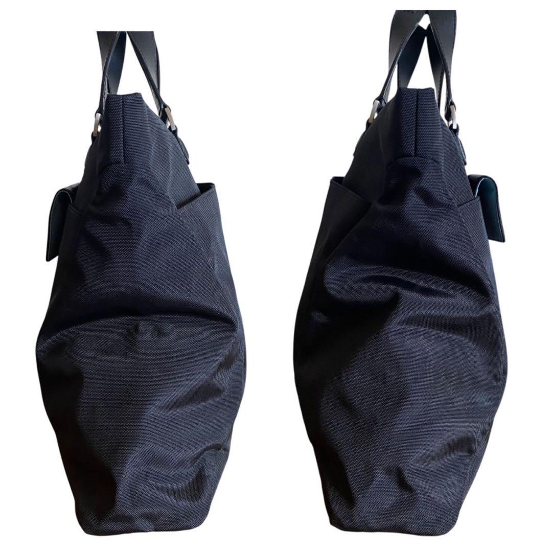 TUMI　トゥミ　ナイロン　トートバック　ブラック　ビジネス TUMI トゥミ ビジネス トートバッグ ブラック ナイロン 手提げ