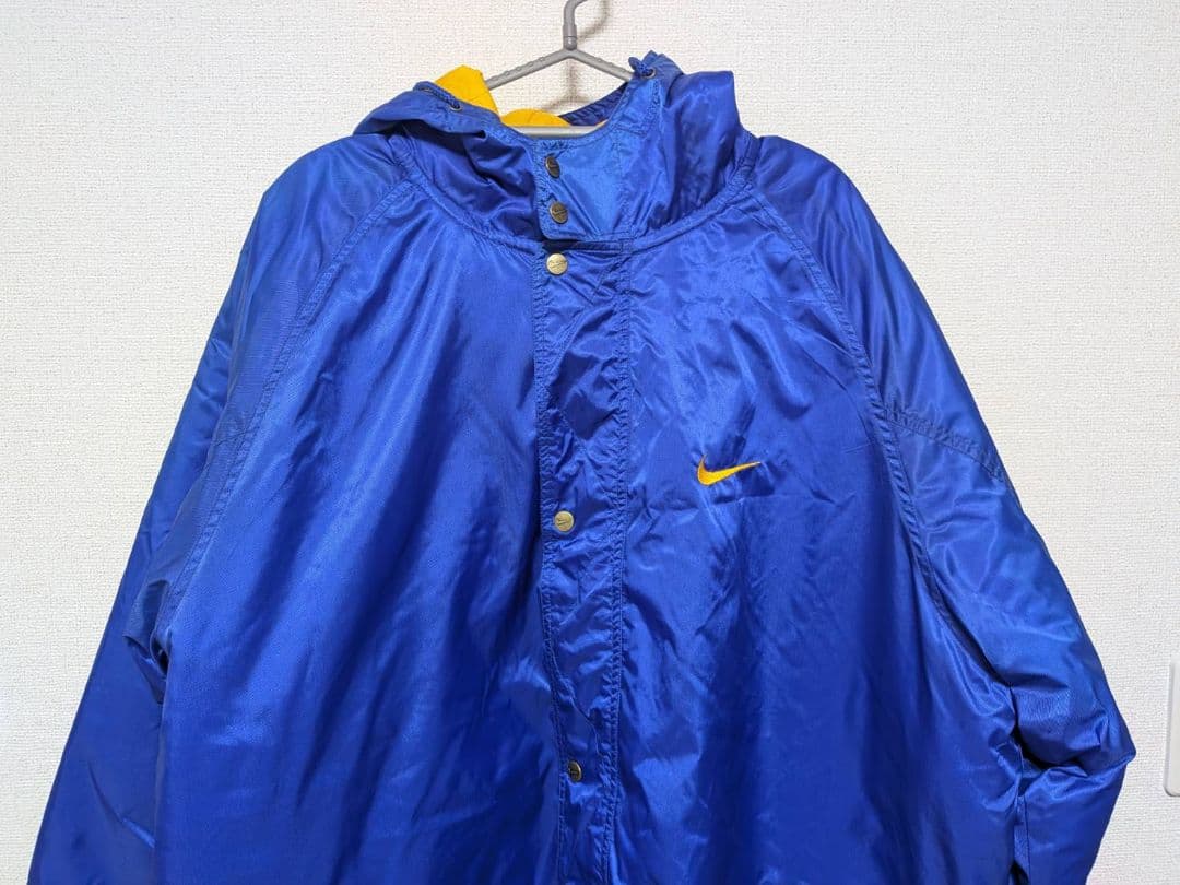 Nike フード付きナイロンジャケット 青 Nike フード付きナイロンジャケット 青