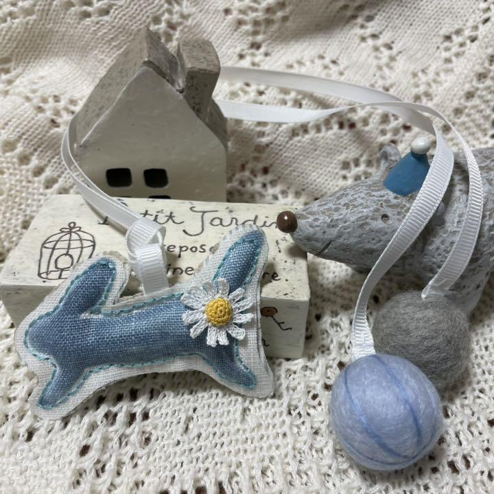 ハンドメイド・お祈り猫 チャー厶ストラップ(948)　✤ミナペルホネンはぎ ハンドメイド・お祈り猫 チャー厶ストラップ(945) ✤ミナ