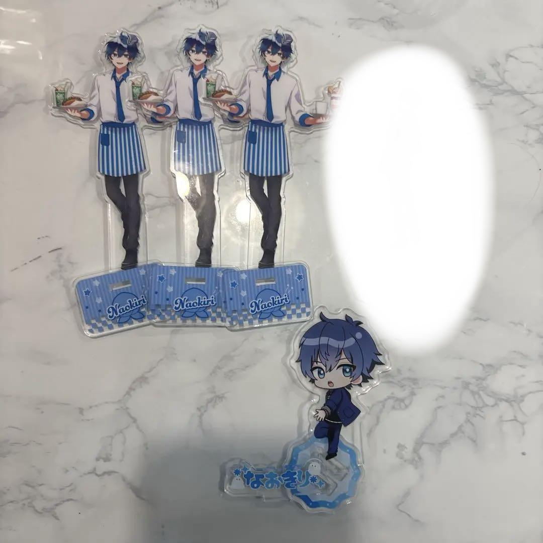 なおきりアクスタまとめ売り