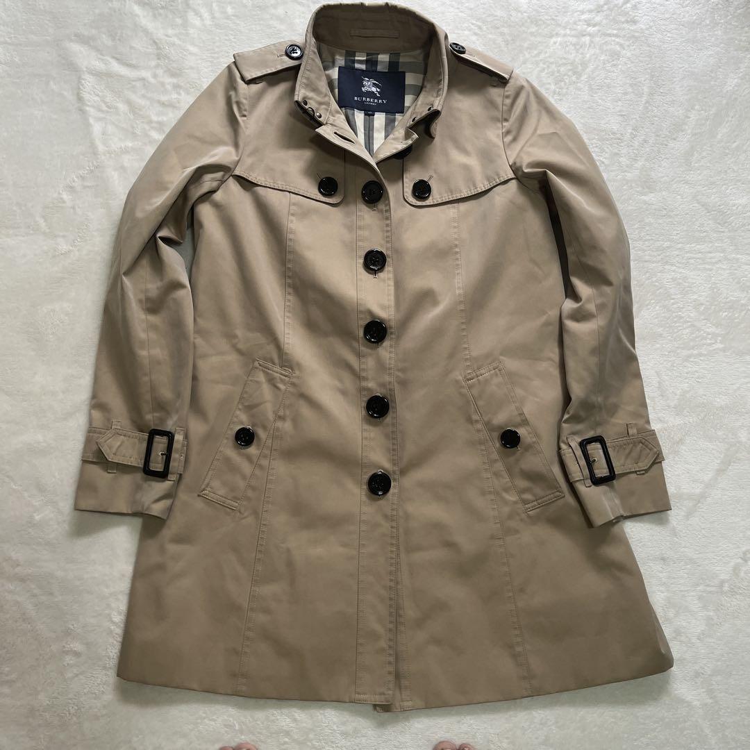 美品★BURBERRY トレンチコート 40 ベージュ黒いボタンがかわいい！ 美品☆BURBERRY トレンチコート 40 ベージュ黒いボタンが