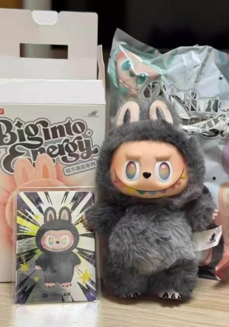 Labubu Big into Energy 本我id シ-クレット