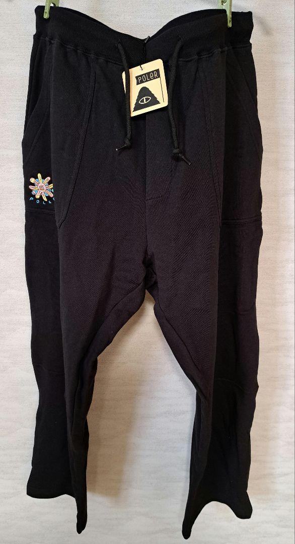 POLER 刺繍入りカジュアルパンツ 黒