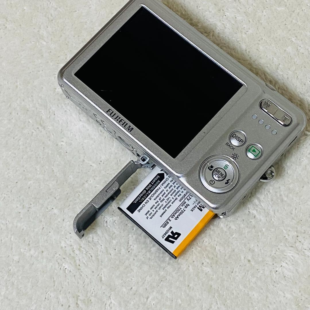 富士フイルム　FUJIFILM FINEPIX J27 シルバー