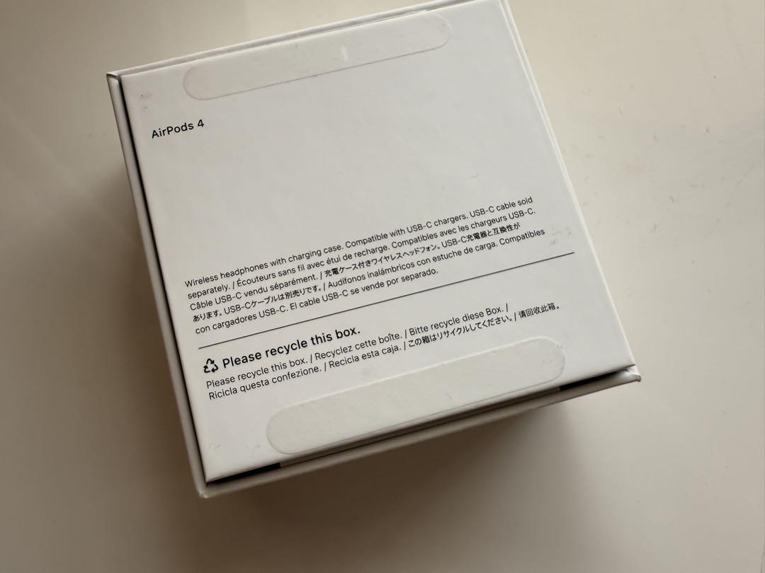 AirPod4本体 ホワイト 充電ケース付き