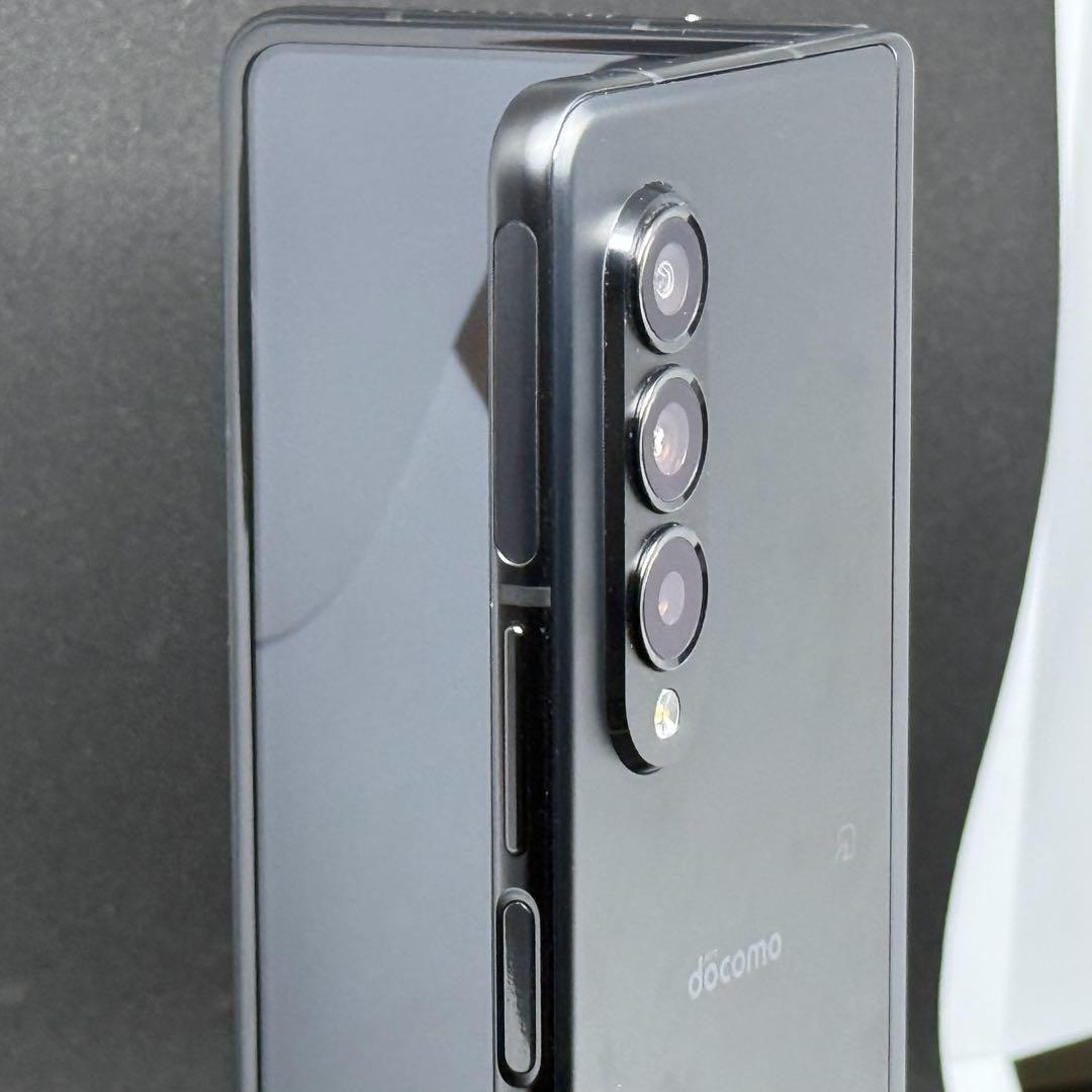 美品 Galaxy Z Fold3 折りたたみスマホ 256GB docomo