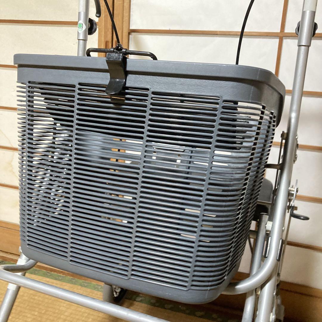 睦三　ムツミ　歩行器　カゴ付き　介護用品