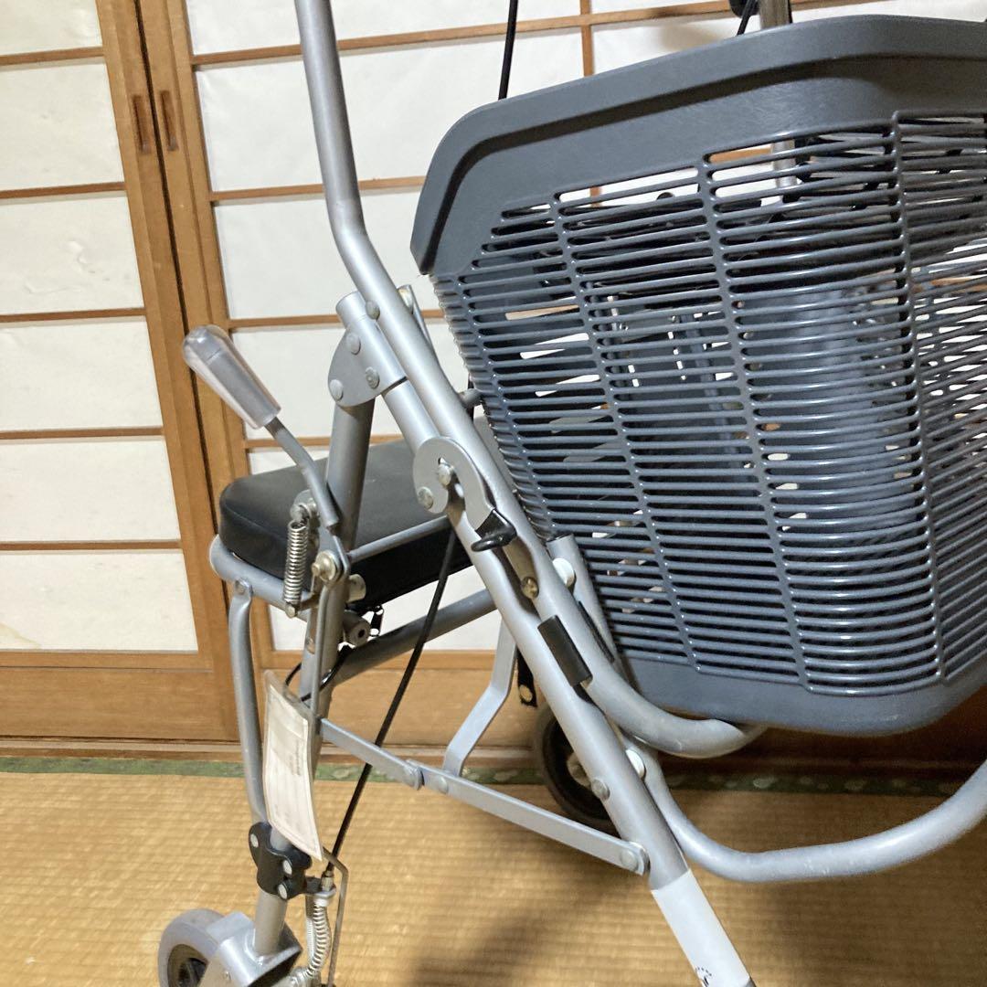 睦三　ムツミ　歩行器　カゴ付き　介護用品
