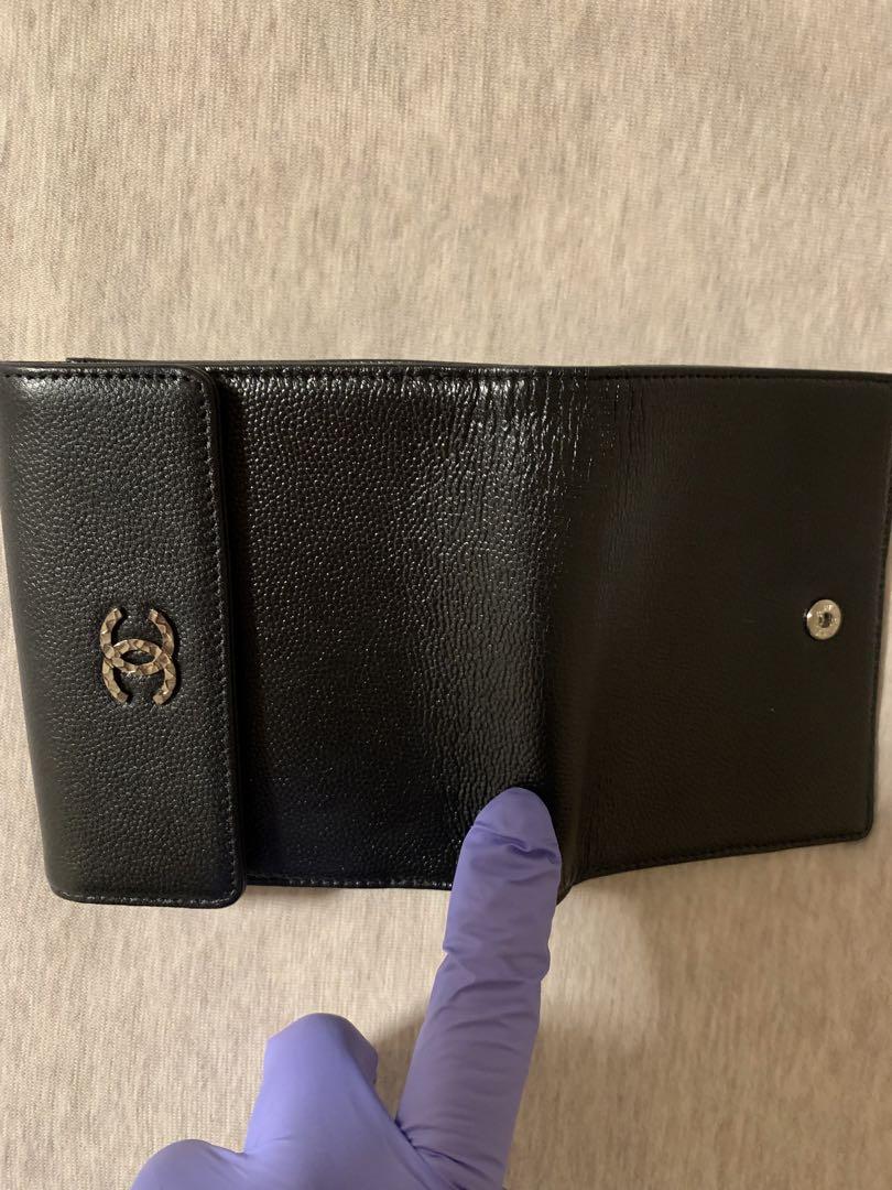 CHANEL 黒 レザー 二つ折り財布