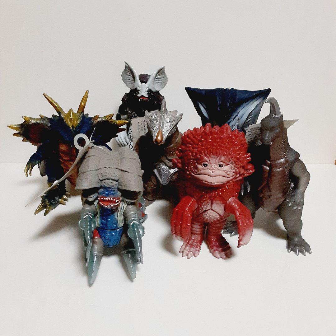 ウルトラ怪獣ソフビ タグ付き セット - メルカリ