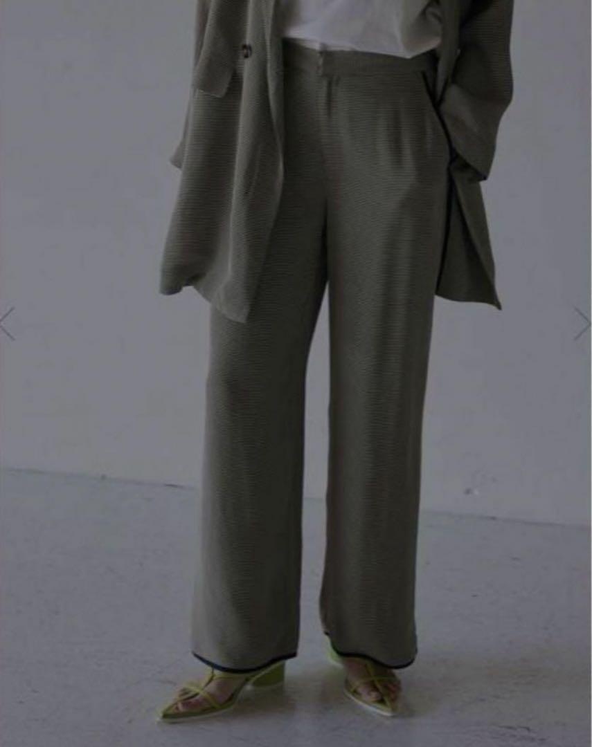 MEDI HOUNDSTOOTH STRAIGHT PANTS