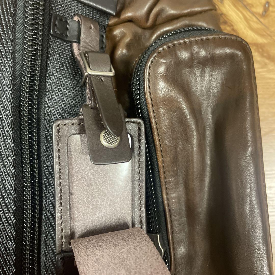 TUMI トゥミ　ワンショルダー　ボディバッグ