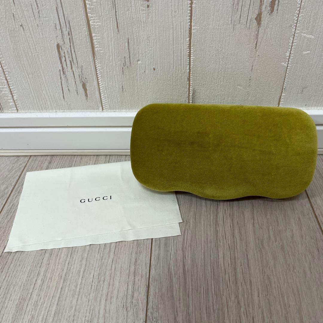 GUCCI ブラウンオーバル型サングラス