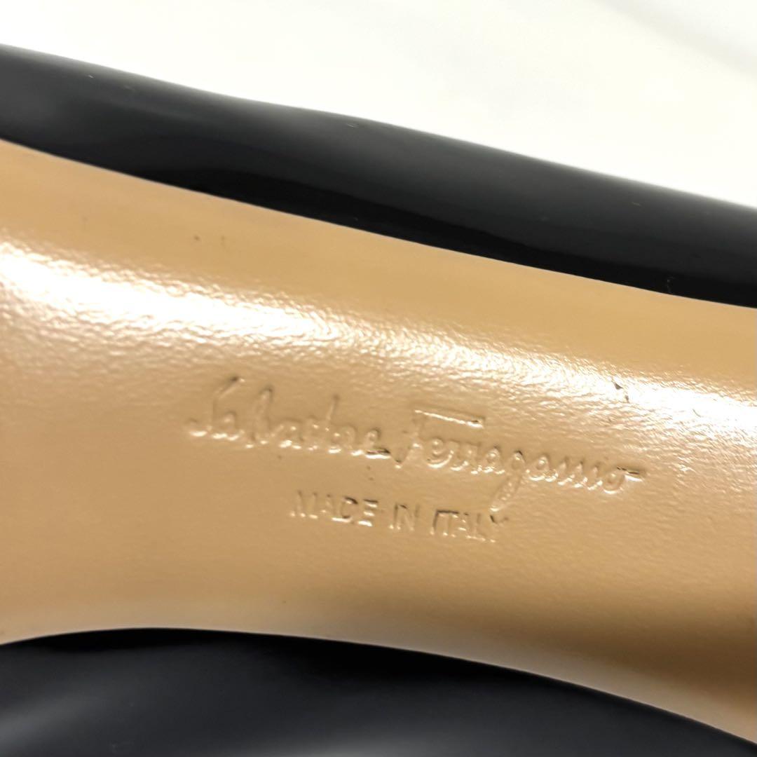 美品 Salvatore Ferragamo フェラガモ ヴァラリボン パンプス