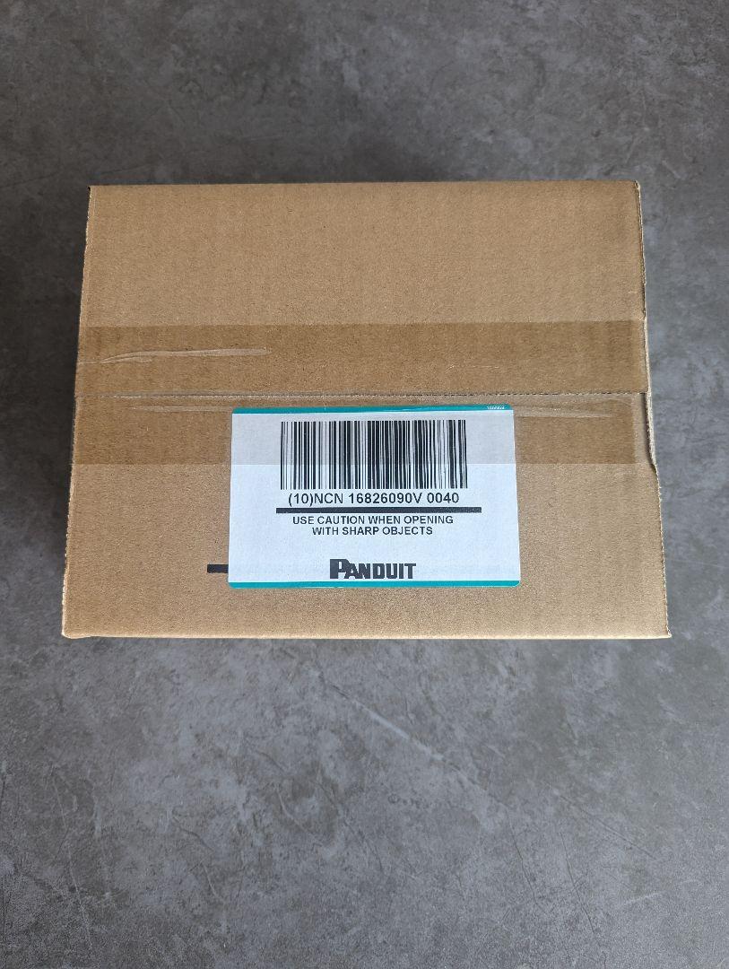 Panduit LAN ケーブル UTP28SP2MBU 10個パック 2ｍ 青