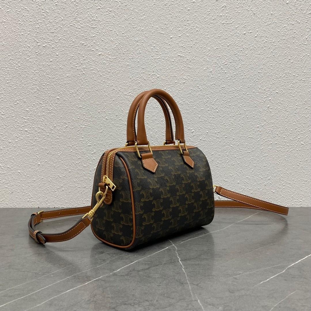 CELINE セリーヌ ミニボストン トリオンフキャンバスカーフ 黒 CELINE セリーヌ ミニボストン / トリオンフキャンバス ＆カーフ