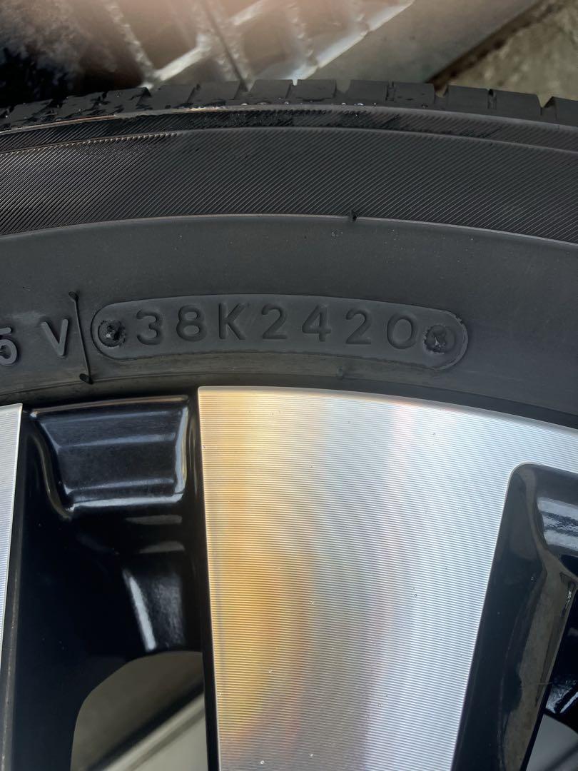 車　タイヤホイールセット　18インチ