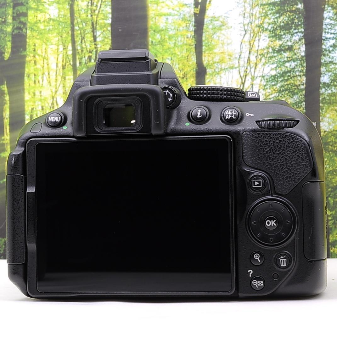 ショット数9673枚！WiFi機能付☆Nikon D5300☆初めての一眼レフに
