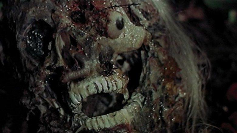 カニバル 世界最後の人喰い族 ノーカット完全版　ホラー グロテスク 食人