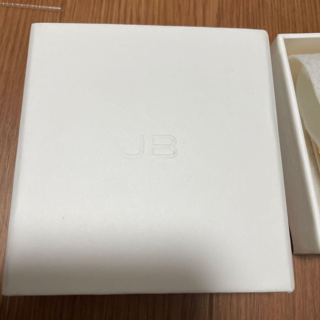 ジェニーバード　ピアス