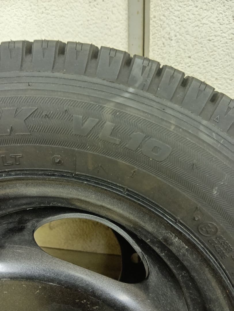 バネット・ボンゴ スタッドレス ホイル付き 1台分リアダブル バネット・ボンゴ スタッドレス ホイル付き 1台分リアダブル