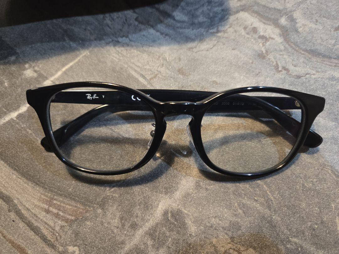 Ray-Ban ブラックラウンドサングラス ケース付き　調光レンズグレー