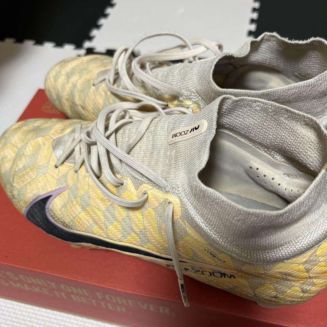 Nike Zoom サッカースパイク