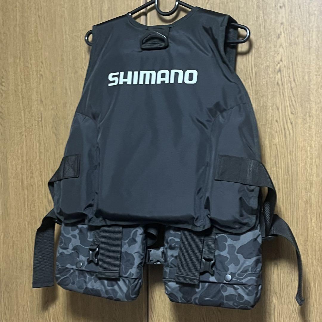 【美品】SHIMANO フィッシングベスト ／ゲームベストライト/VFー068T