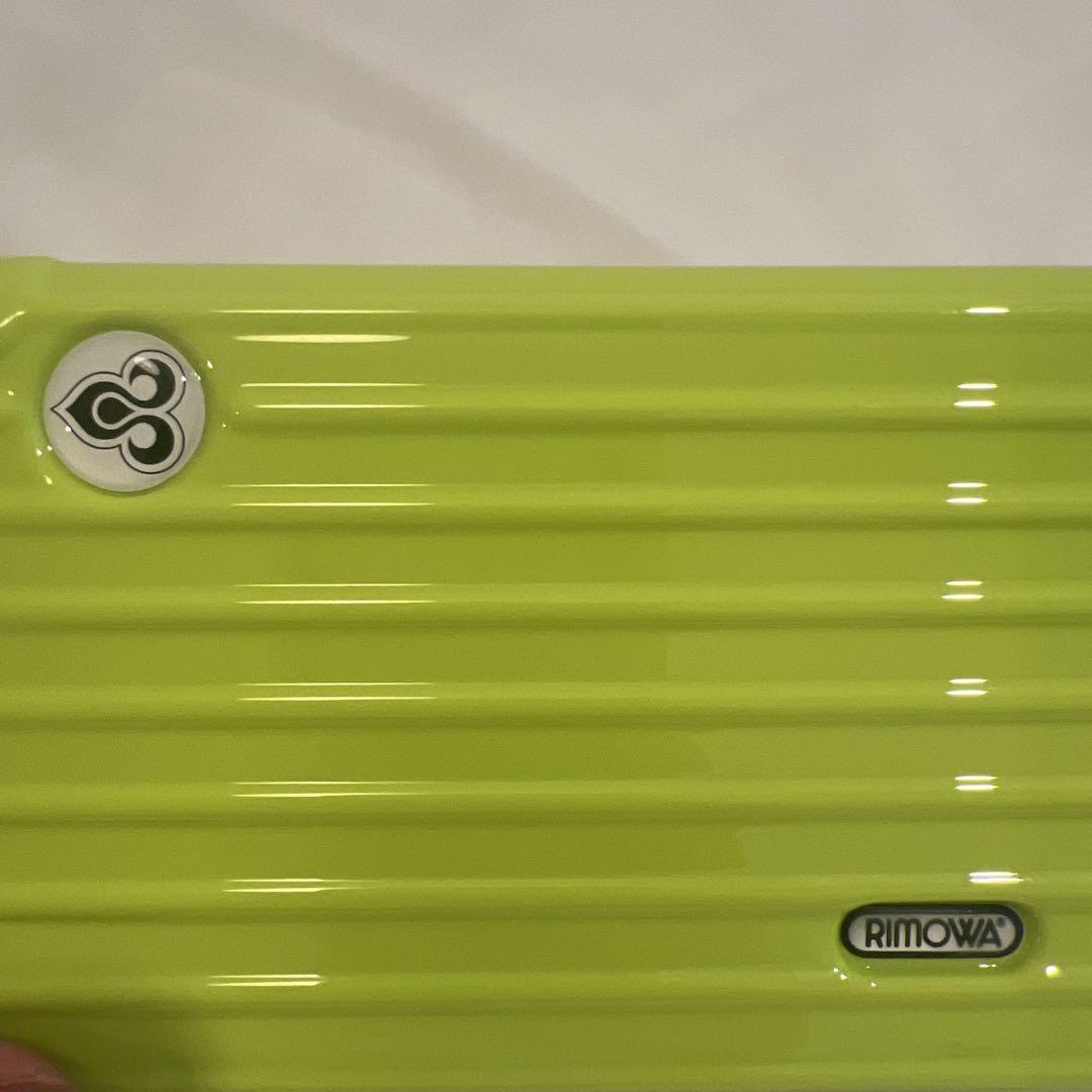 RIMOWA ライムグリーン タイ航空　ファーストかクラスアメニティ