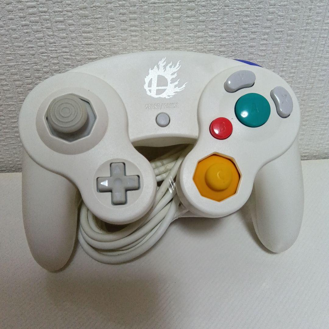 ゲームキューブコントローラー ホワイト スマブラデザイン